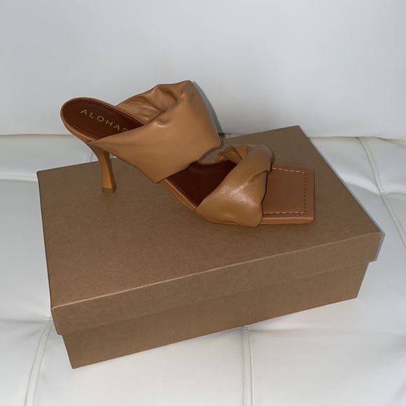 🔥HP🔥 𝗡𝗜𝗕 𝗔𝗟𝗢𝗛𝗔𝗦 • Twist Strap Mule - Picture 15 of 16